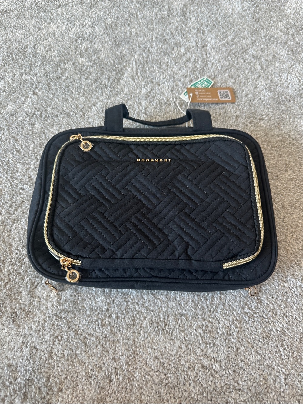 NWT Bagsmart Hanging Toiletry Bag